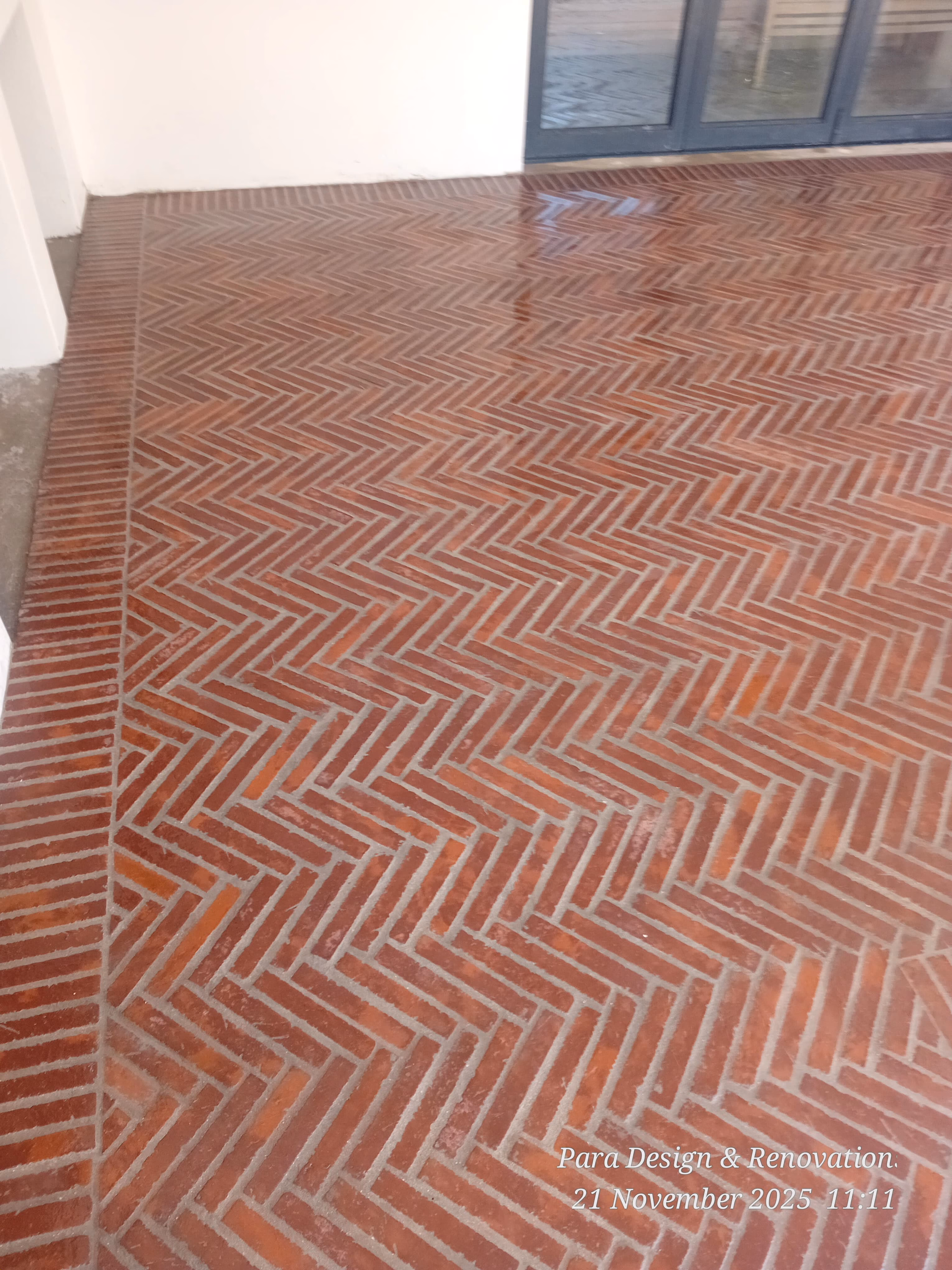 Exterior painting and cladding finishes