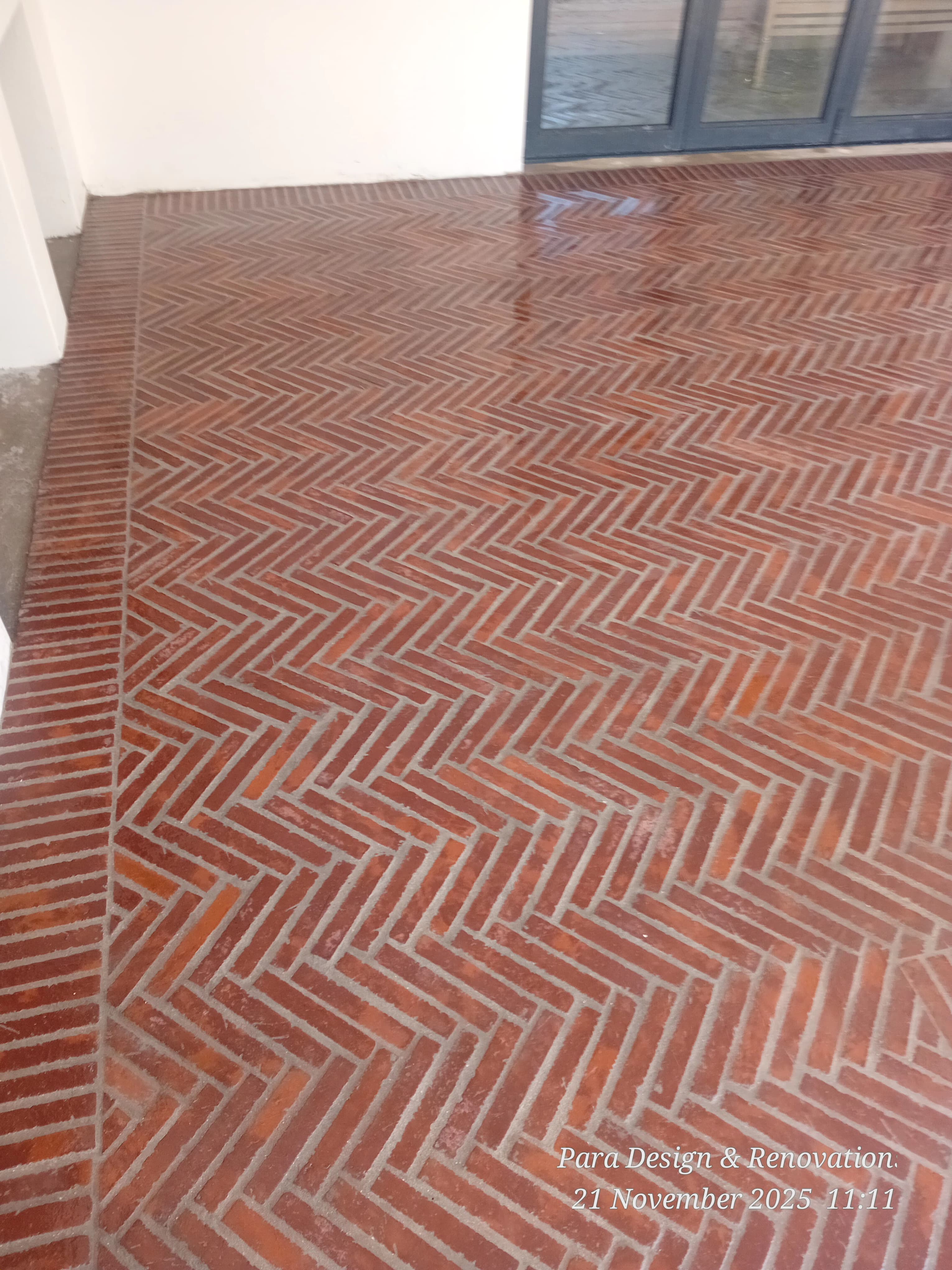 Exterior painting and cladding finishes